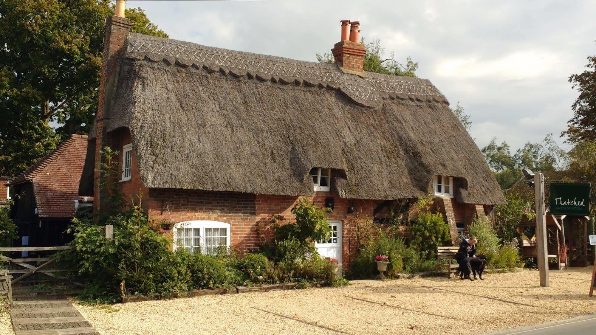 ברוקנהרסט Thatched Cottage Hotel מראה חיצוני תמונה